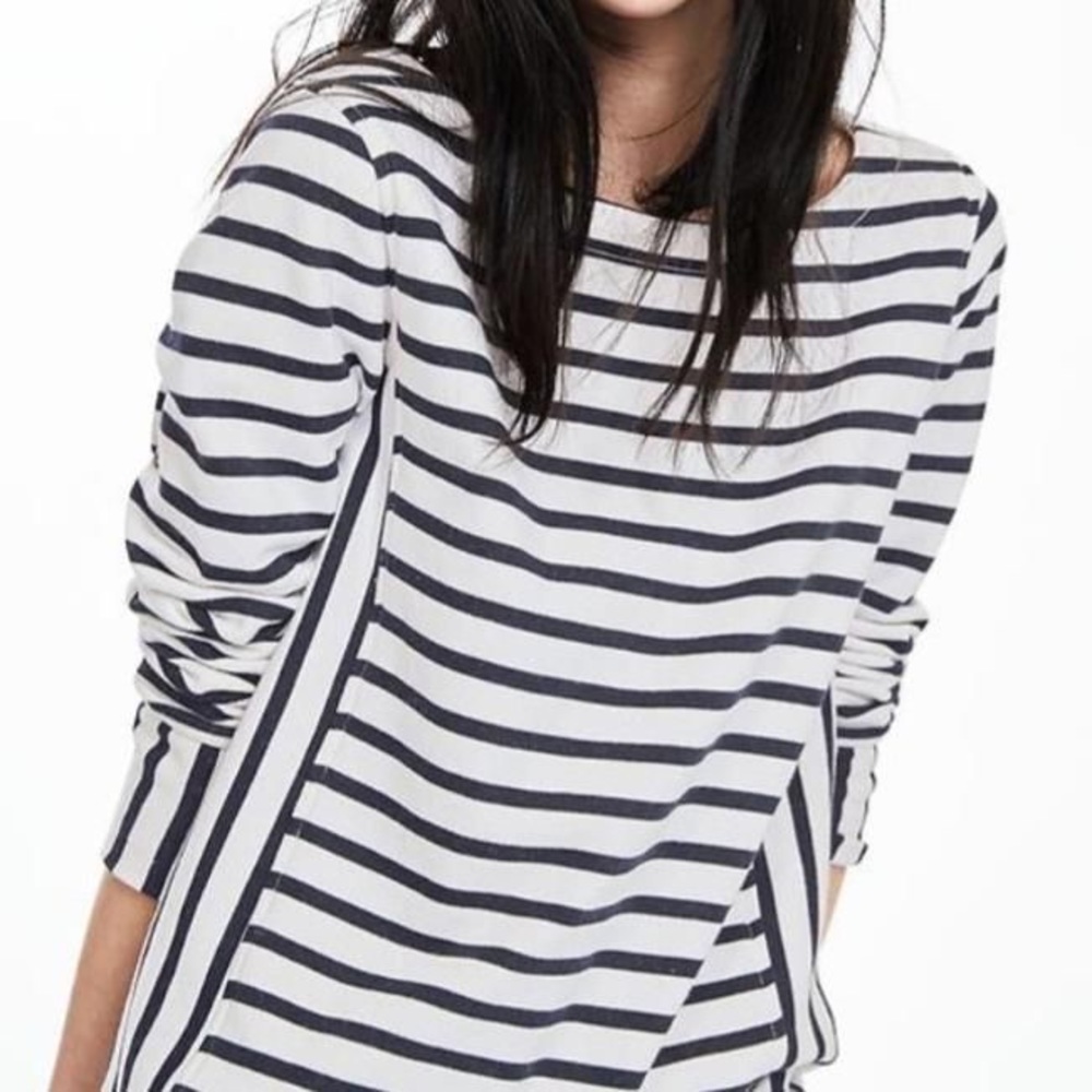 Banana Republic white navy blue striped sweater S